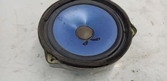 KIA Carens I Rear door speaker OK2FB66960