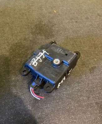 Renault Laguna III Air flap motor/actuator A24840A8400002 52410601 110815D
