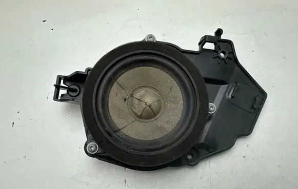 BMW X3 G01 Subwoofer speaker 18353410 6809629