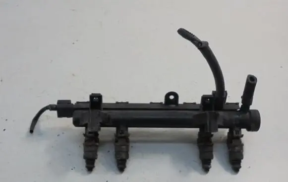 Skoda Fabia Mk1 (6Y) Fuel injector 047133319S