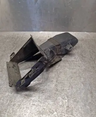 Peugeot 3008 II Air intake duct part 9811359480 067600911SM