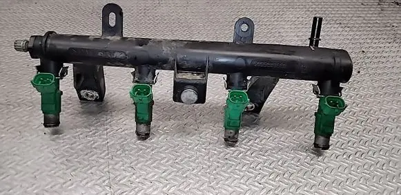 Peugeot 206 Fuel injectors set 01F023 9655833580