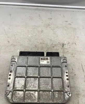 Toyota Avensis T270 Engine control unit/module 8966105D22 MB2759001921