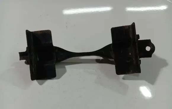Toyota Yaris Battery bracket 