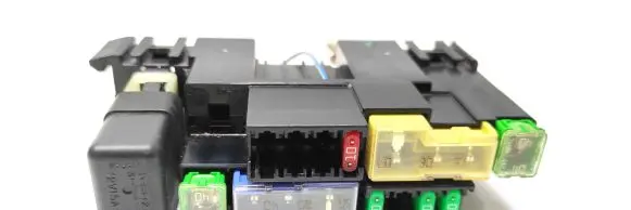 Nissan Qashqai+2 Fuse module