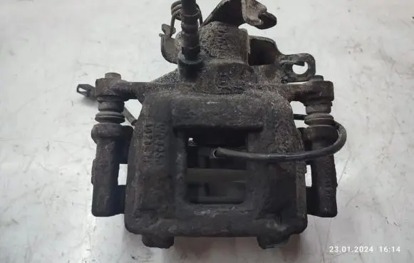 Rear brake caliper