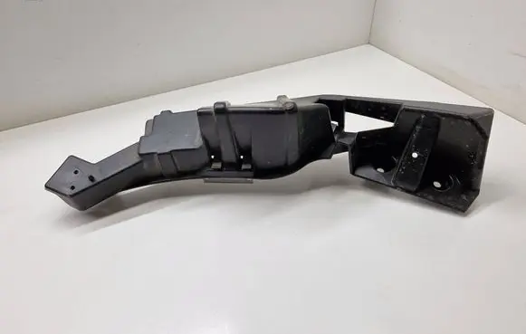 BMW i3 Fender mounting bracket 7368157
