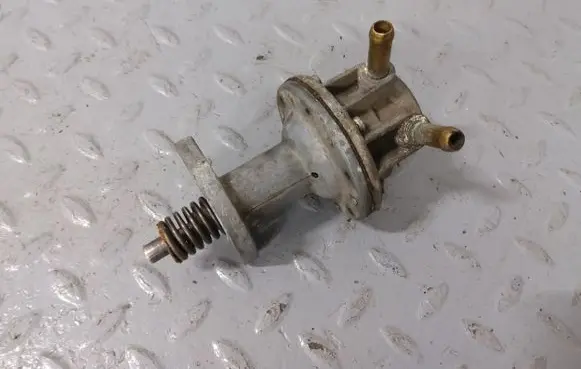 Mercedes-Benz 200 300 W123 Fuel injection high pressure pump A1150900050 A1150900150
