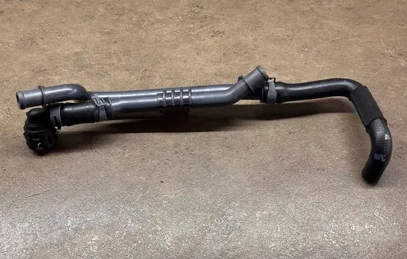 Skoda Octavia Mk4 Engine coolant pipe/hose 3Q0121070S 3Q0121064AC