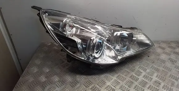 Subaru Legacy Headlight/headlamp 10020064