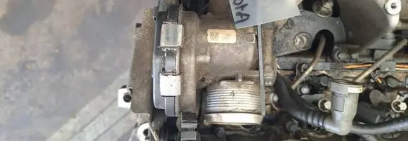 Peugeot 508 Throttle valve 9673534480