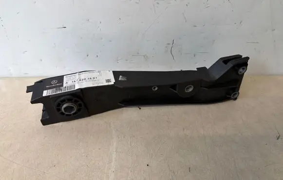 Mercedes-Benz GLE W167 Headlight/headlamp mounting bracket A1676201601