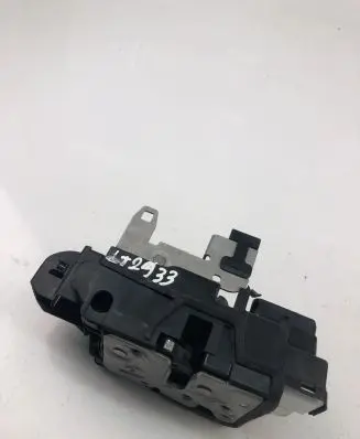 Volvo XC60 Front door lock 31462456