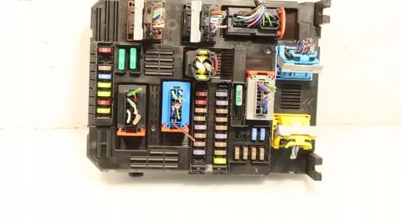 Citroen C3 Fuse box set 9845141280