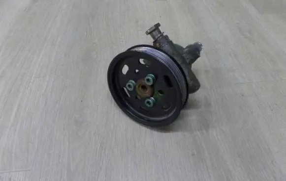 Volkswagen Golf IV Power steering pump 1J0422154D 46047