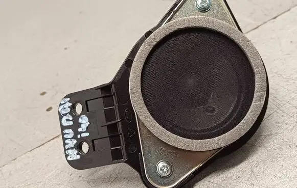 Hyundai i40 Panel speaker SP723A 08Z1S9S