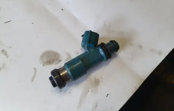 Suzuki Grand Vitara II Fuel injector 004053017