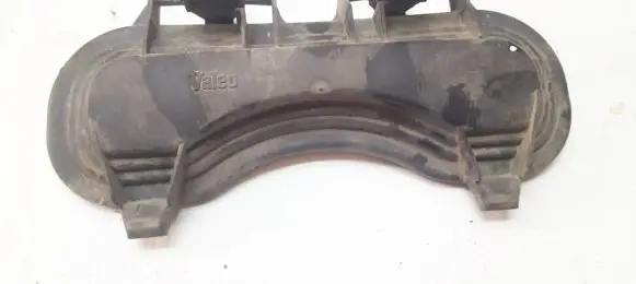 Headlight/headlamp dust cover