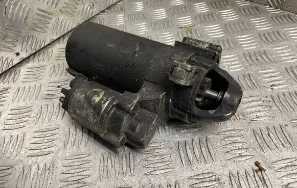 BMW 1 E81 E87 Starter motor