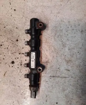 Ford Focus Fuel main line pipe 9654592680