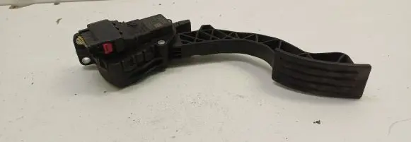 Ford Focus Accelerator throttle pedal 4M519F836AH 6PV00864101