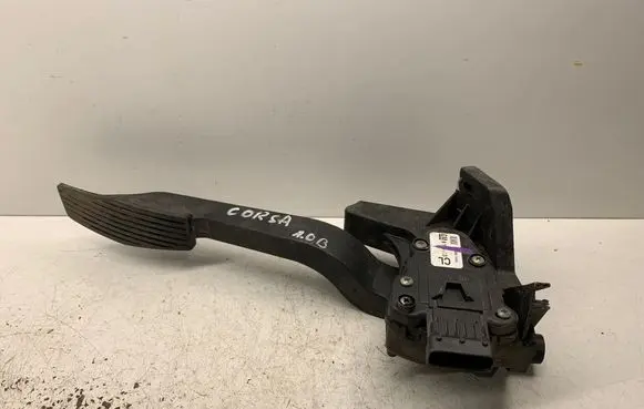 Opel Corsa B Accelerator throttle pedal 9129423