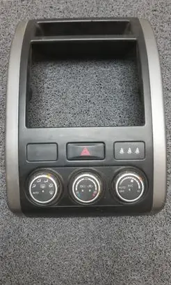 Nissan X-Trail T31 Climate control unit 27500JG700 68260JG40A