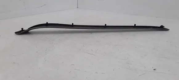 Audi A4 S4 B6 8E 8H Front door trim bar 8E0867410
