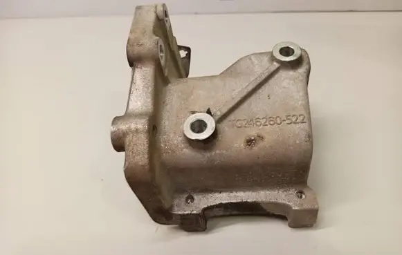 Toyota Hilux (AN10, AN20, AN30) A/C compressor mount bracket TG246260522