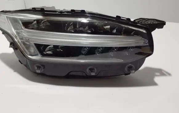 Volvo XC90 Headlight/headlamp 32228297