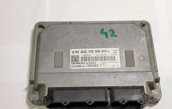 Volkswagen Polo Engine control unit/module ECU 03E906023L
