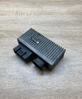 Volvo S40, V40 Glow plug pre-heat relay 7700111525