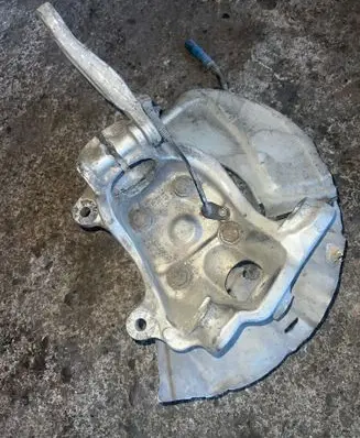 BMW 5 E60 E61 Front wheel hub 6760953
