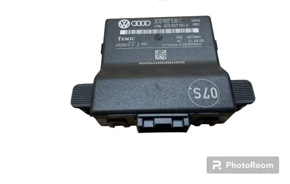 Volkswagen PASSAT B6 Gateway control module 3C0907530C 3C0907951A