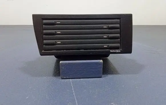 Volkswagen PASSAT B4 Glove box