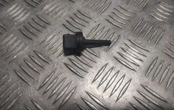 Volkswagen PASSAT B5 Interior temperature sensor 4A0820539