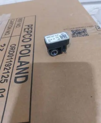 Mercedes-Benz E W212 Airbag deployment crash/impact sensor A0055421218 10171102213
