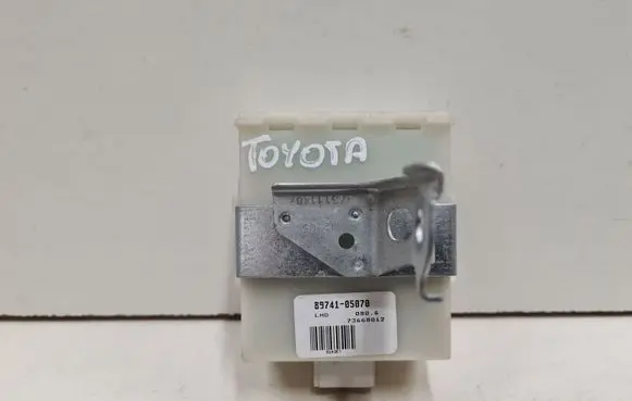 Toyota Avensis T250 Door control unit/module 8974105070