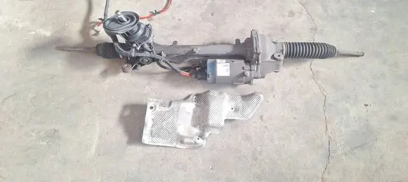 Volkswagen Touran III Steering rack 5Q0959439R