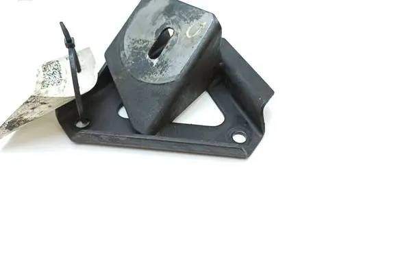 Jaguar XJ X300 Engine mounting bracket