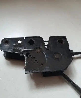 Volkswagen Touran I Tailgate/trunk/boot lock/catch/latch 1T0823509B