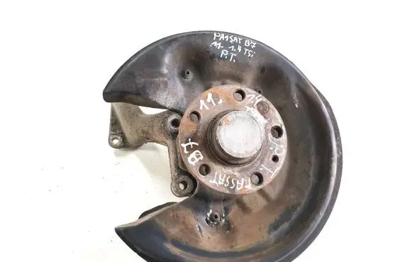 Volkswagen PASSAT B7 Rear wheel hub spindle/knuckle 