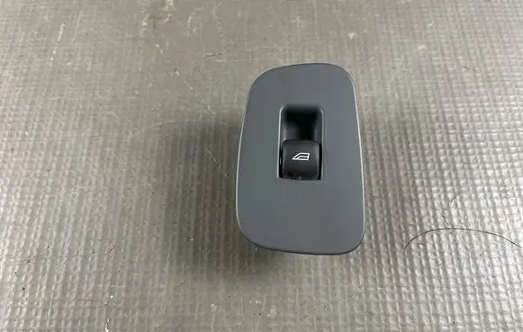 Volvo XC60 Electric window control switch 83285009