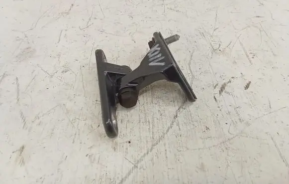 Mercedes-Benz ML W164 Front door upper hinge