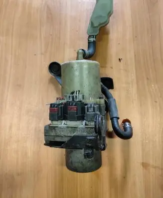 Mazda 3 I Power steering pump