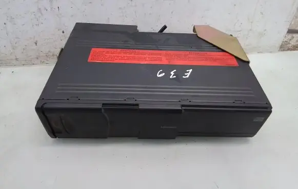 BMW 5 E39 CD/DVD changer 
