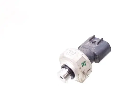 Toyota RAV 4 (XA40) Air conditioning (A/C) pressure sensor 4990007880