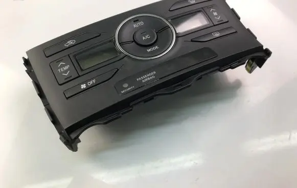 Toyota Auris 150 Interior fan control switch 5590002321