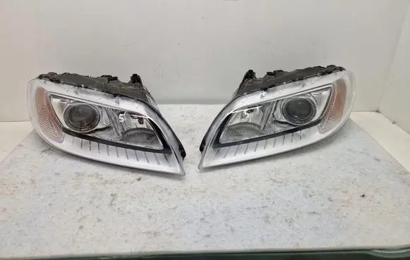 Volvo V70 Headlight/headlamp 31420013