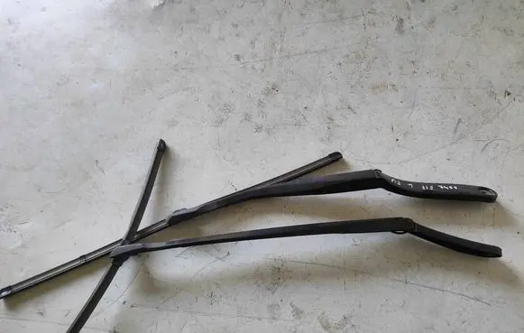 BMW 5 F10 F11 Headlight wiper arm set 